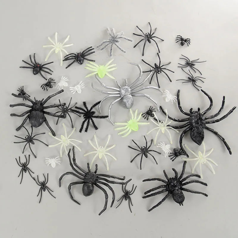 1 paket Halloween falska insekter