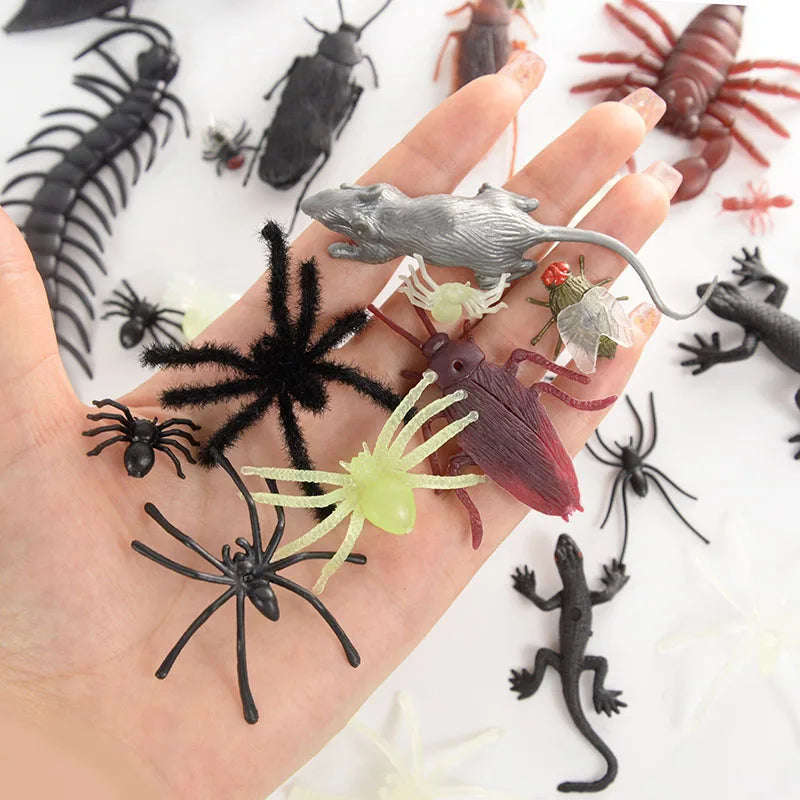 1 paket Halloween falska insekter